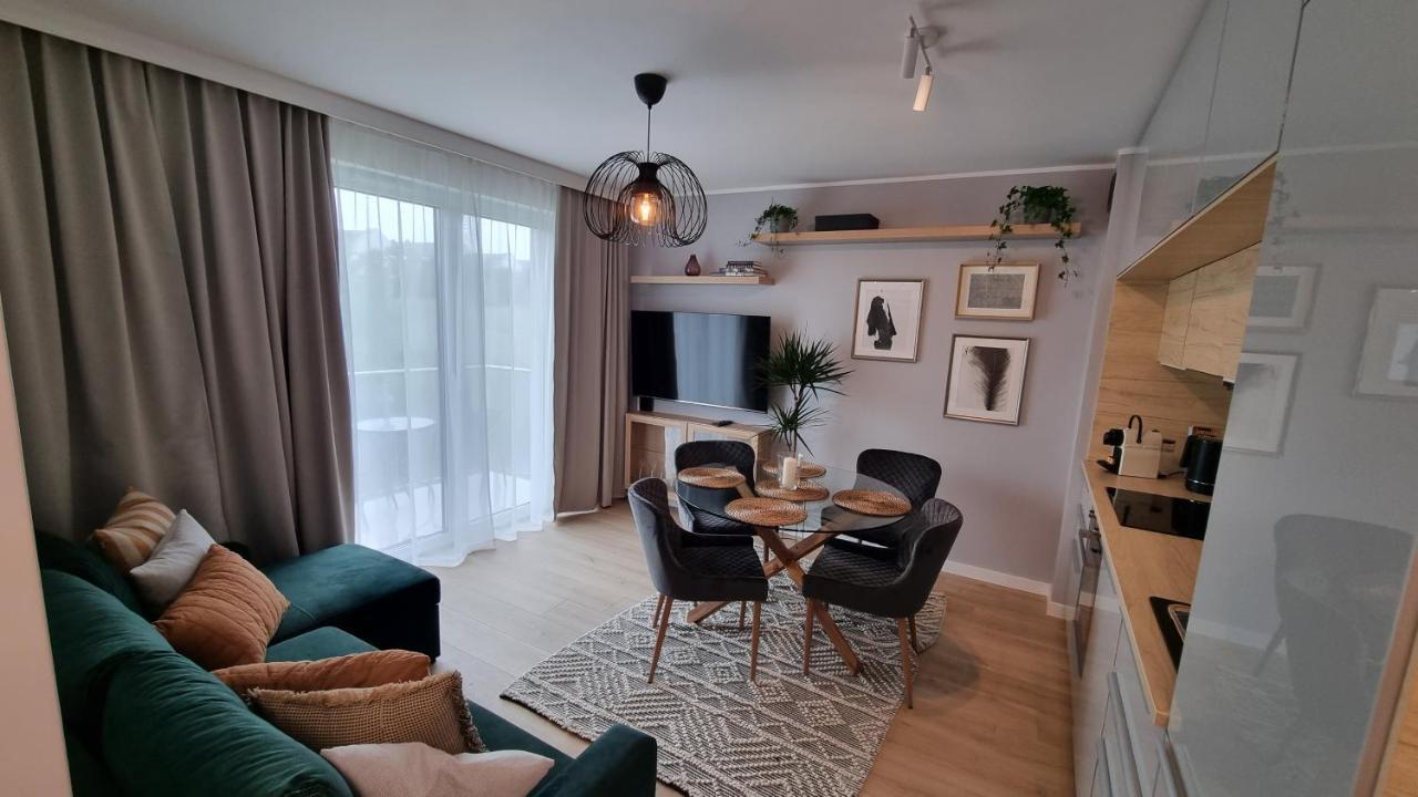 Apartament Mlody Gdansk - Bezplatny Parking, Mocne Wifi, Dobre Polaczenie Z Lotniskiem Экстерьер фото